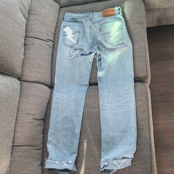 Vintage Levi’s with one of a kind design - Picture 2 of 6